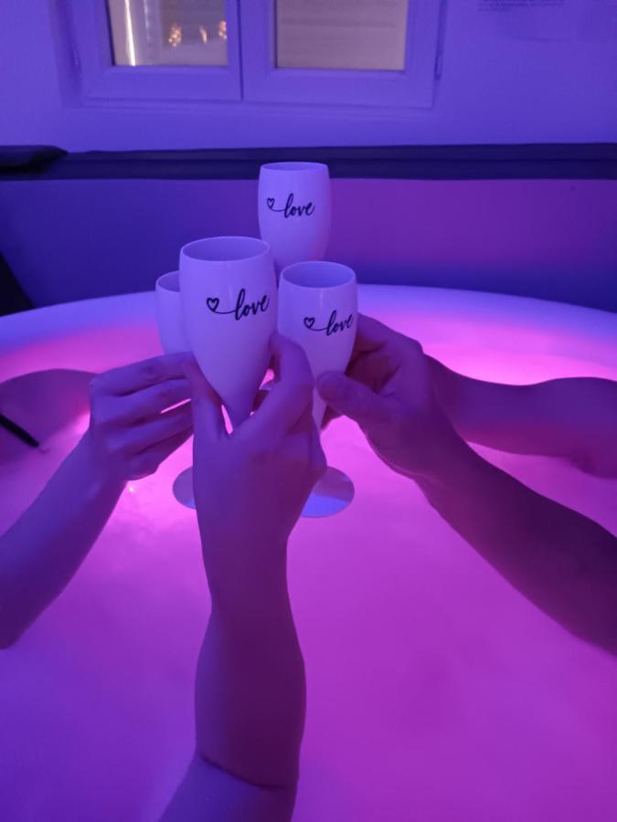 Gite Et Spa Au Secret Du Bonheur Pouilly-sur-Serre Exterior foto