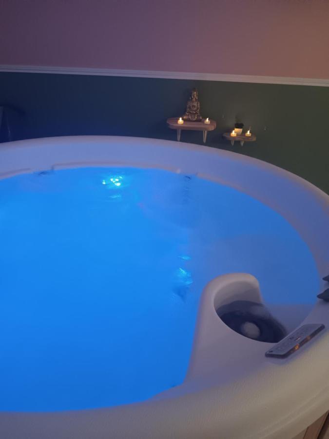 Gite Et Spa Au Secret Du Bonheur Pouilly-sur-Serre Exterior foto